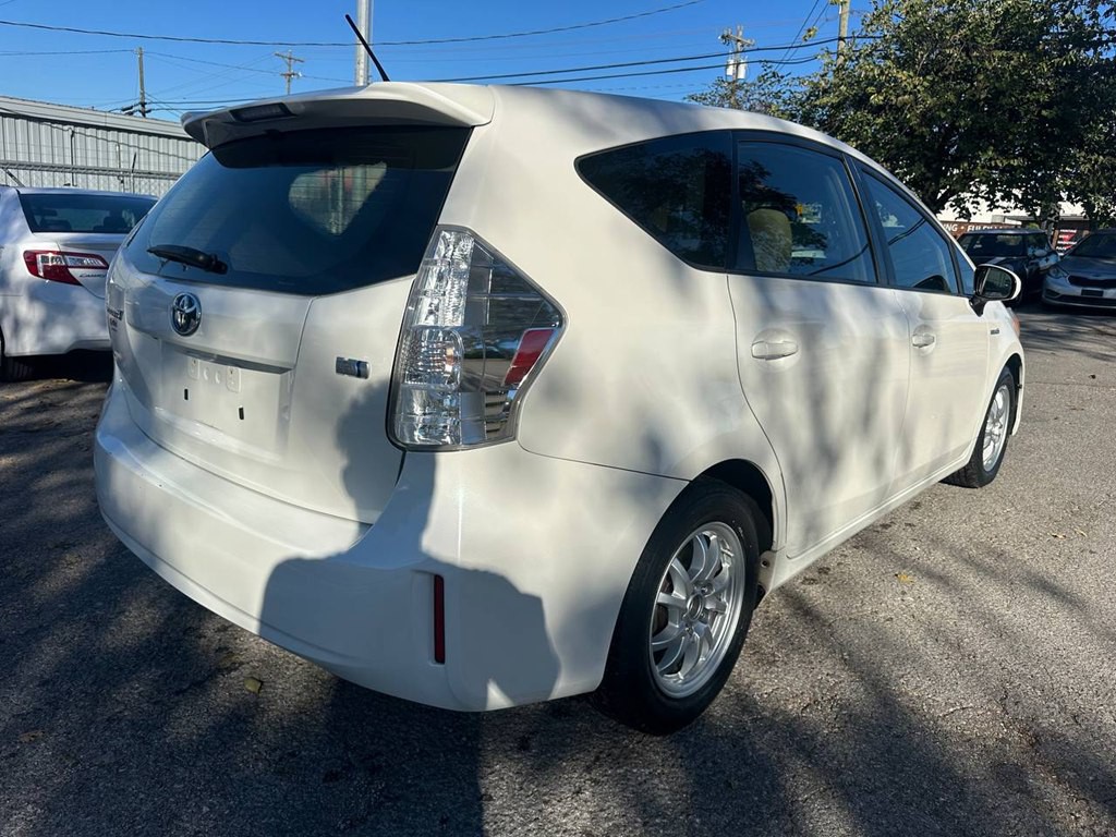 2012 Toyota Prius Image 7