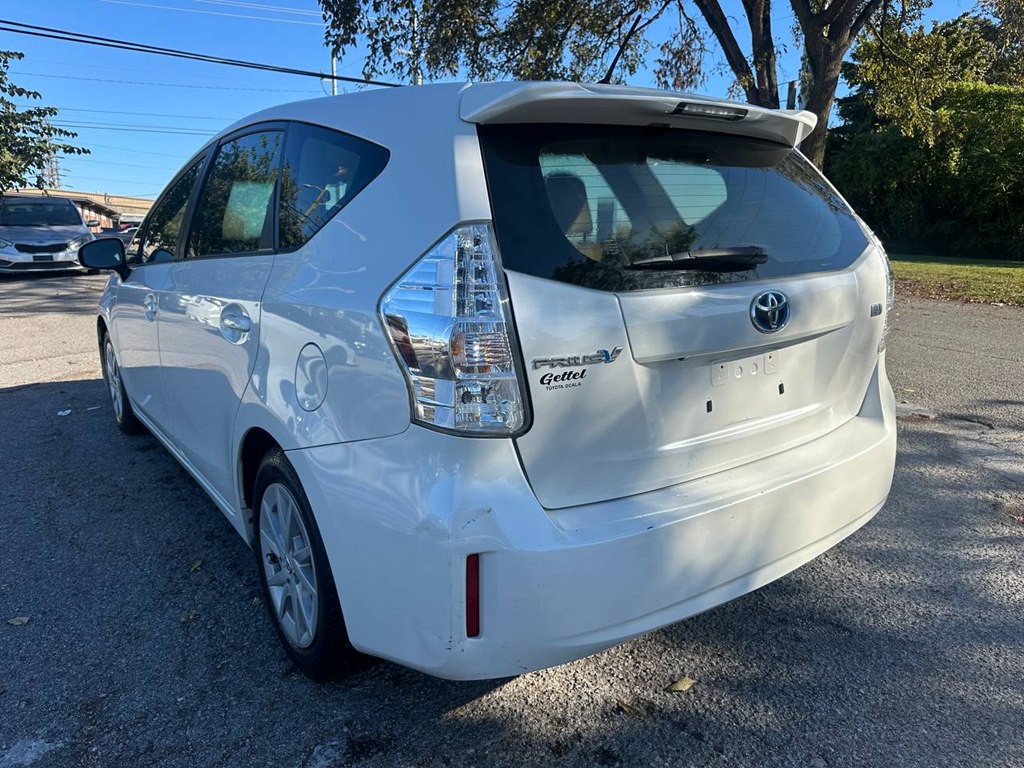 2012 Toyota Prius Image 8