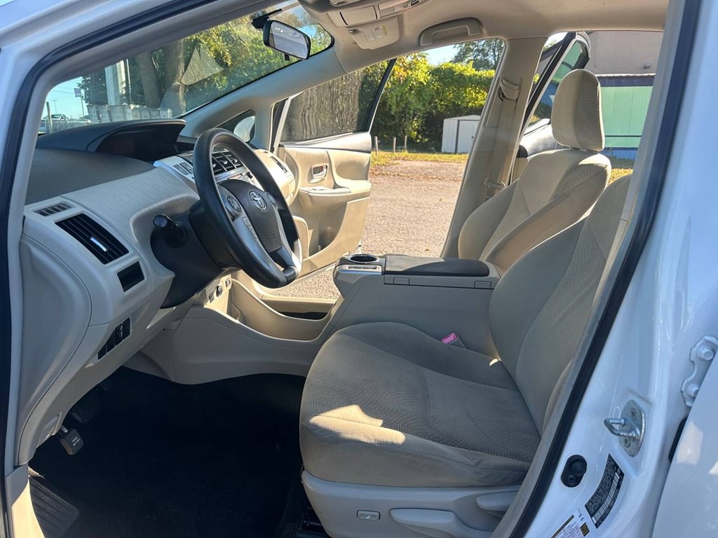 2012 Toyota Prius Image 25