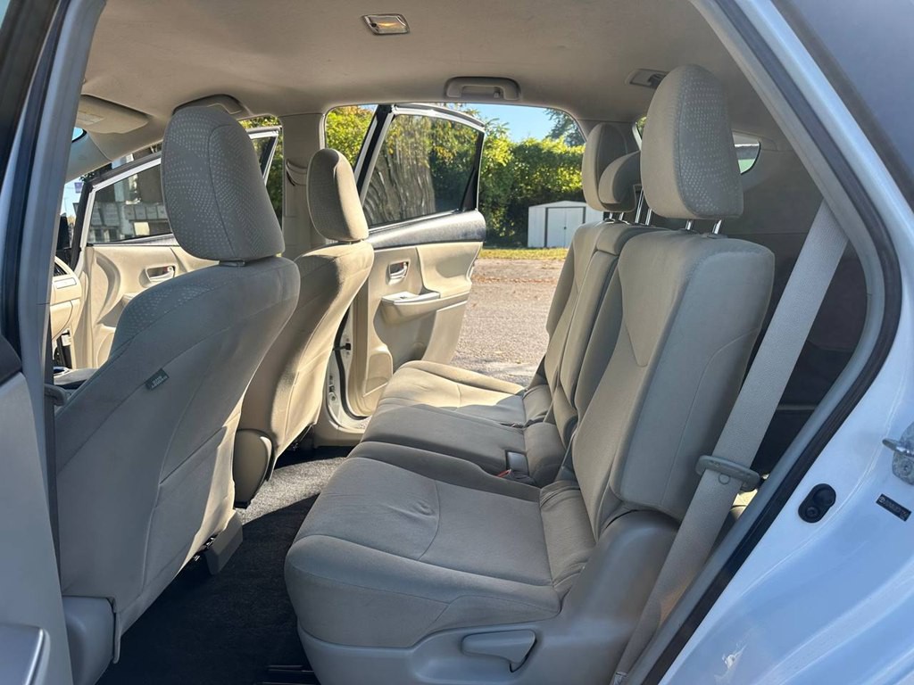 2012 Toyota Prius Image 29