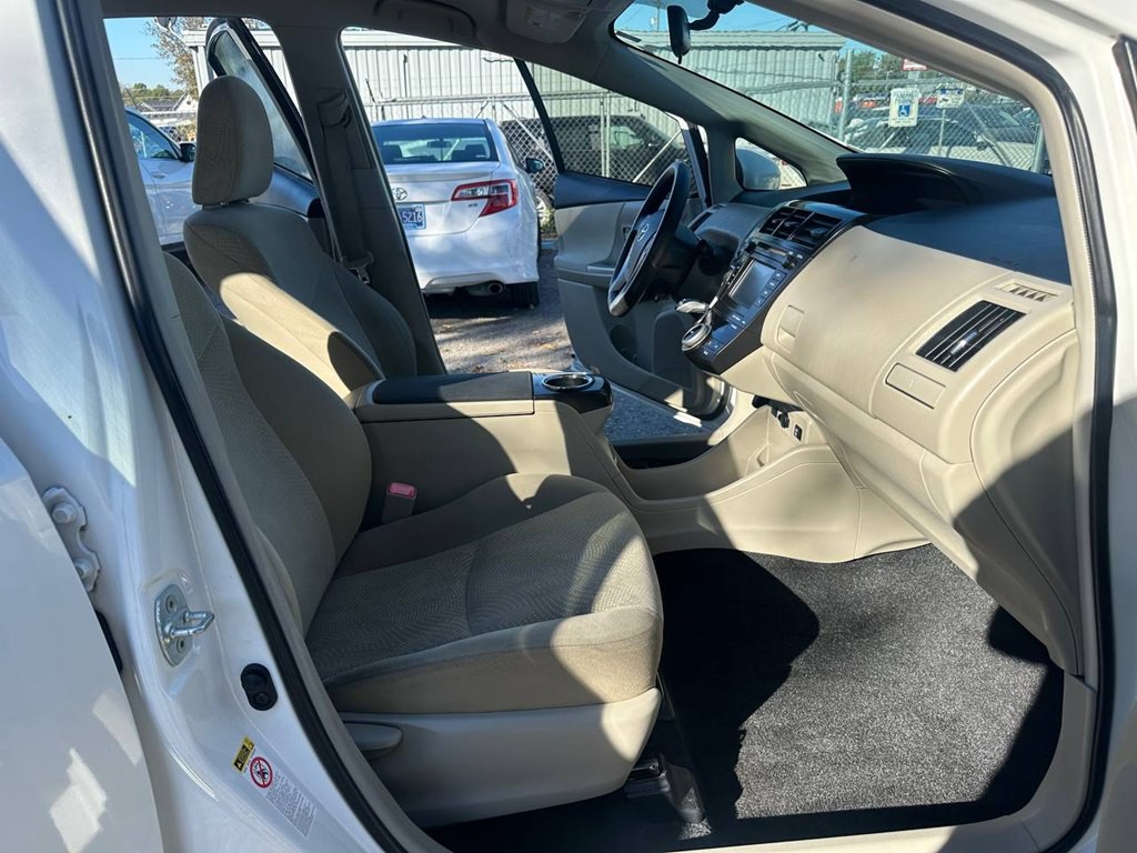 2012 Toyota Prius Image 34