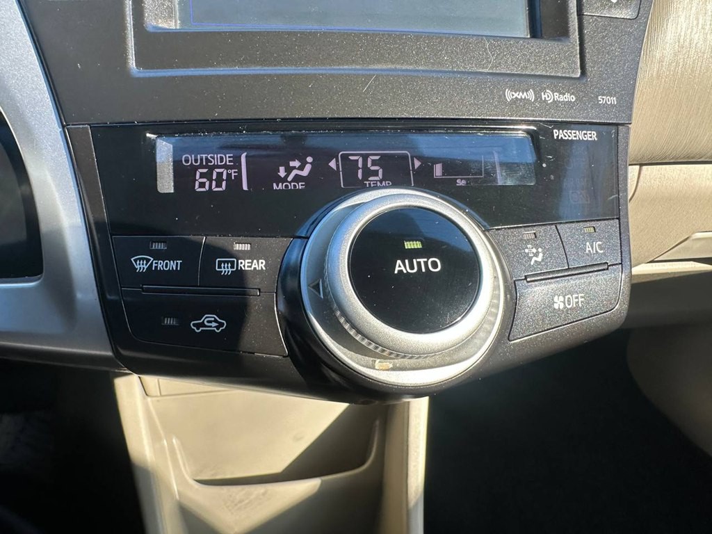 2012 Toyota Prius Image 46