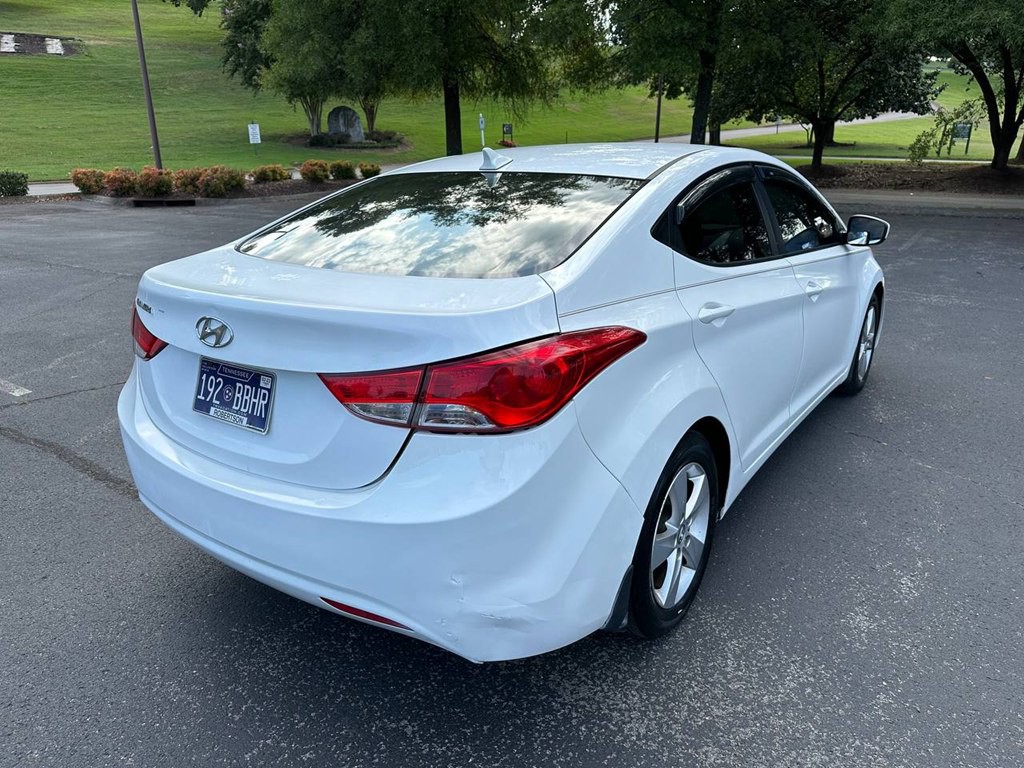 2013 Hyundai Elantra Image 5