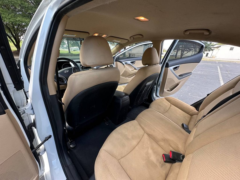 2013 Hyundai Elantra Image 20