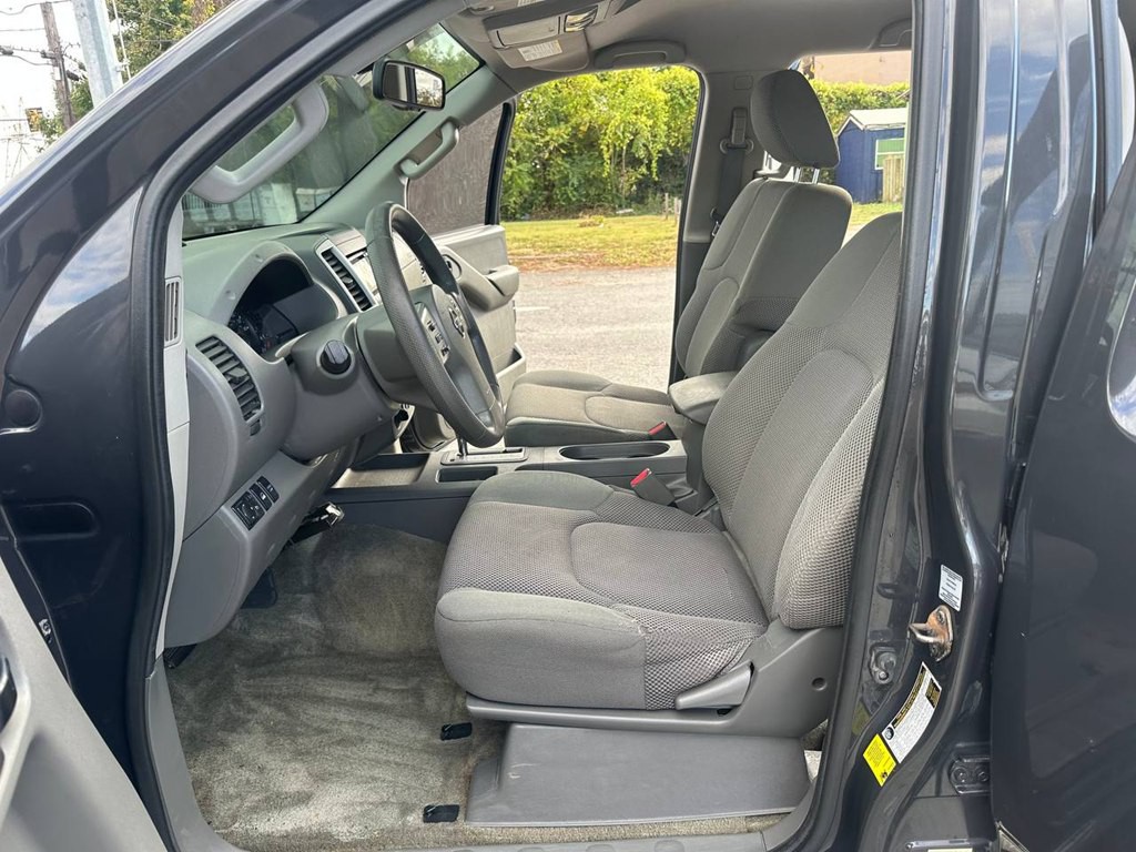 2014 Nissan Frontier Image 12