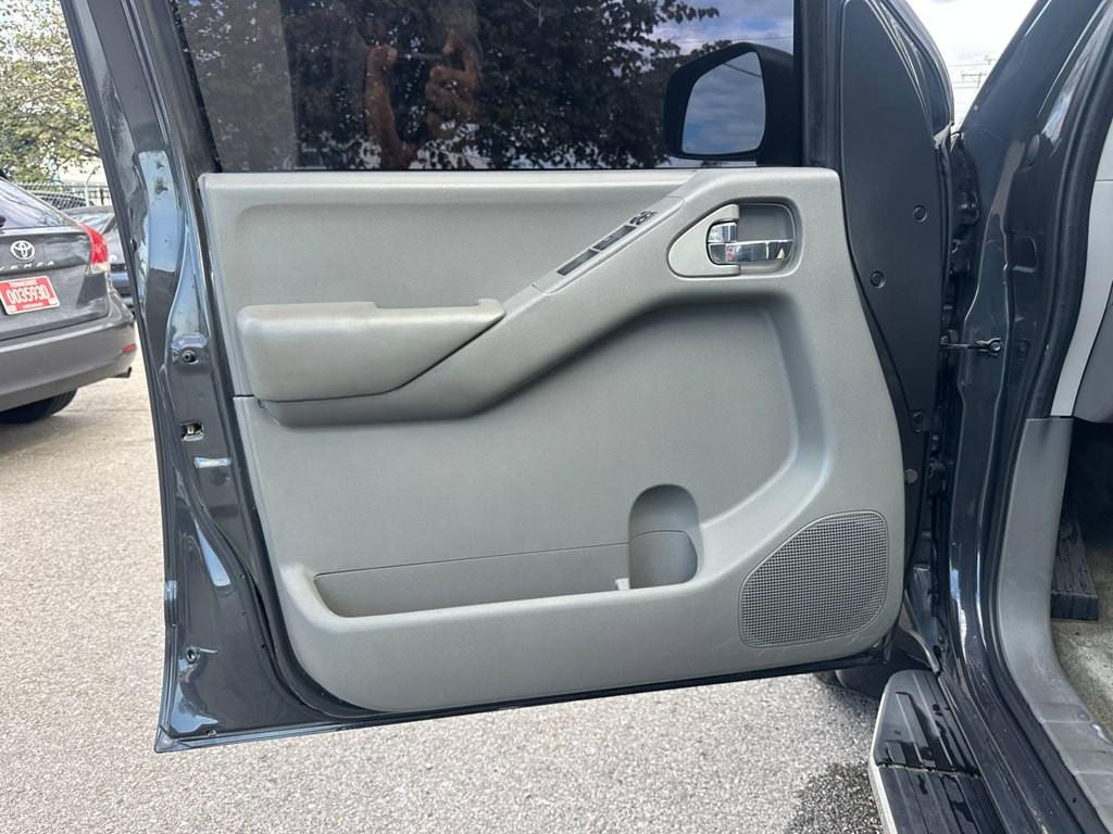 2014 Nissan Frontier Image 15