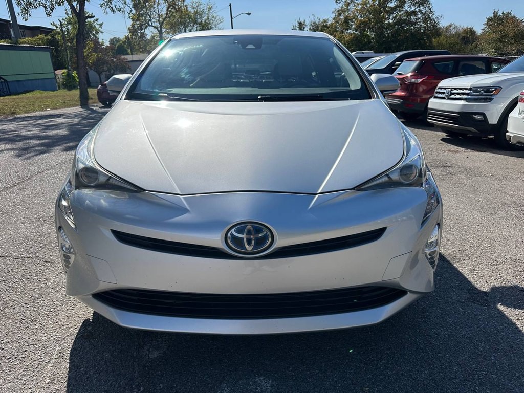 2017 Toyota Prius Image 2