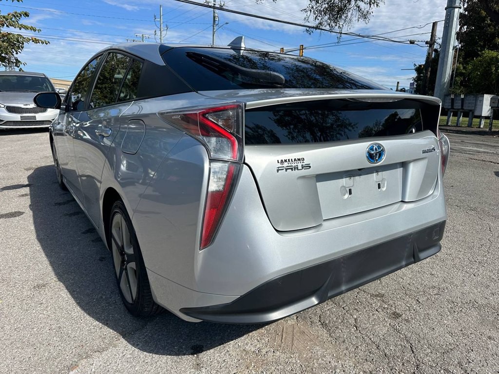 2017 Toyota Prius Image 8