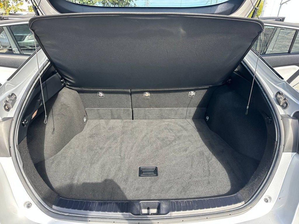 2017 Toyota Prius Image 12