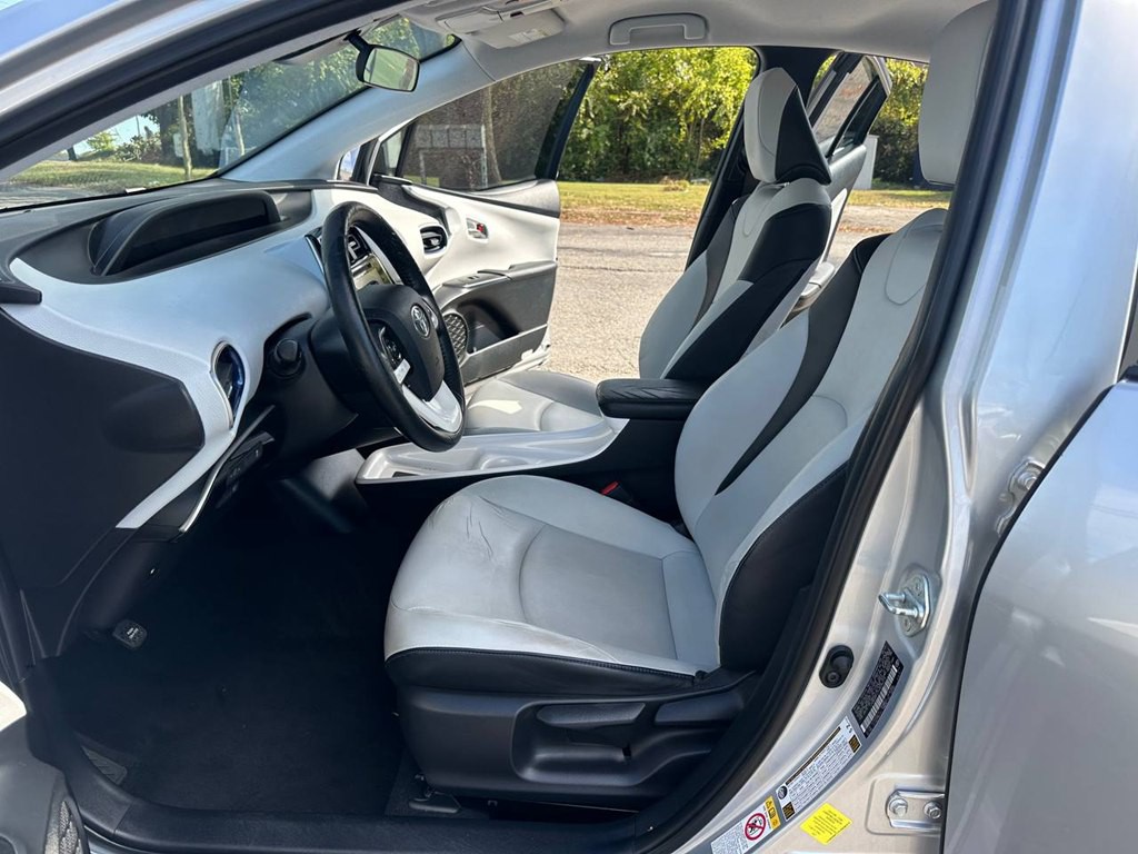 2017 Toyota Prius Image 13