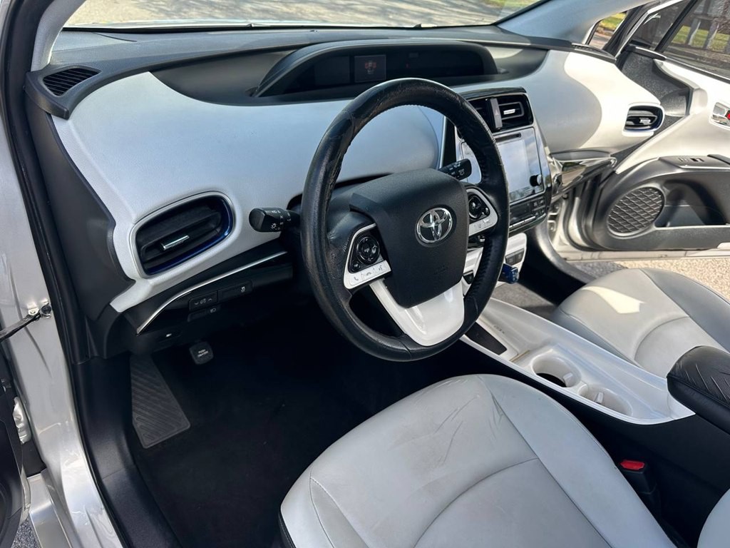 2017 Toyota Prius Image 15