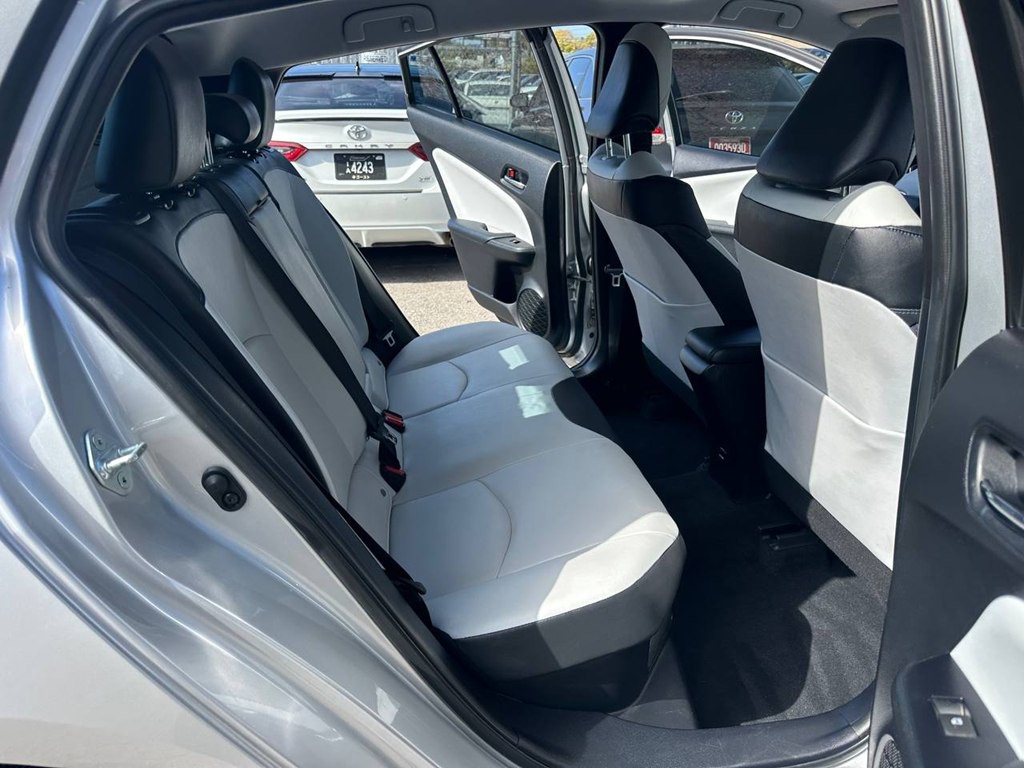 2017 Toyota Prius Image 20