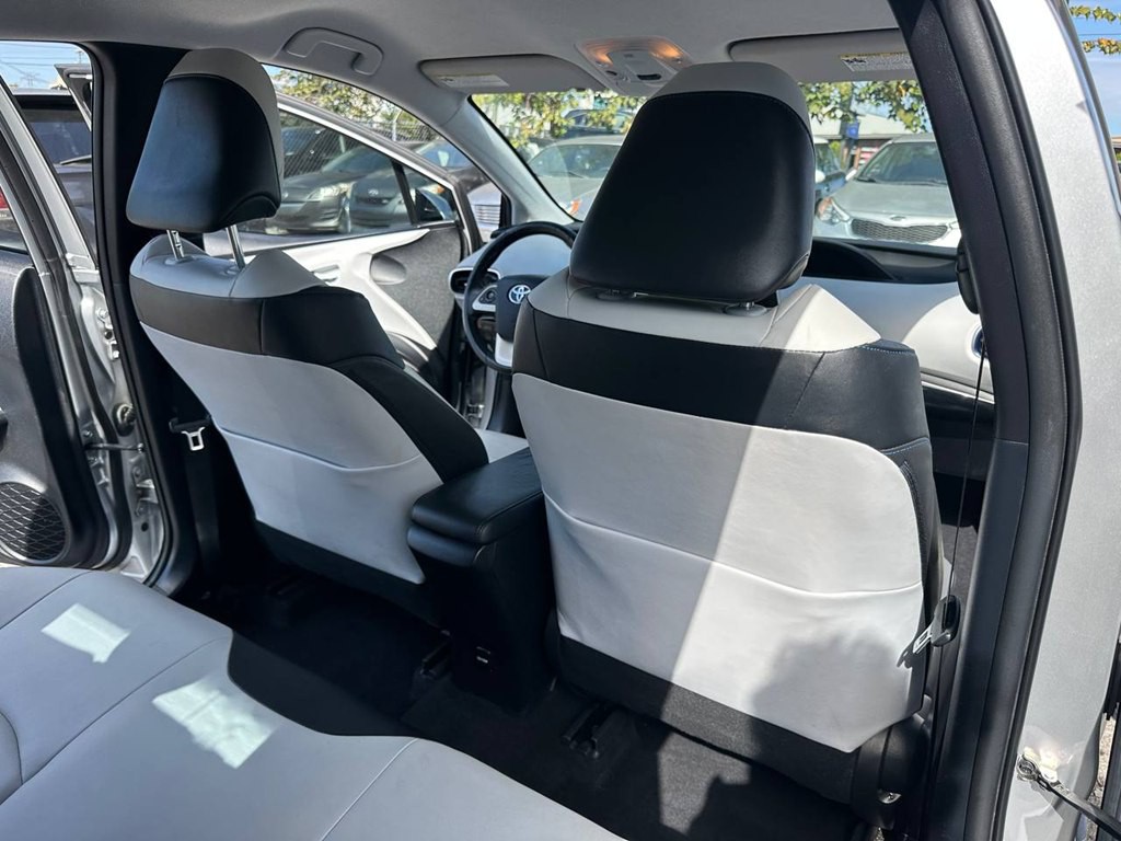 2017 Toyota Prius Image 22