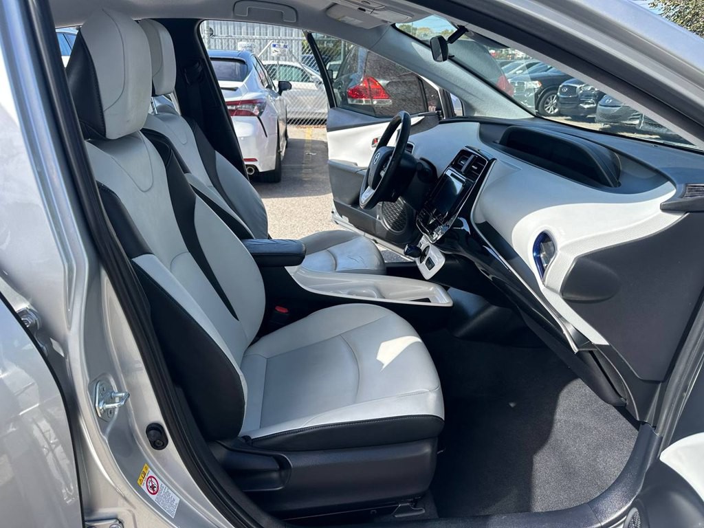 2017 Toyota Prius Image 25