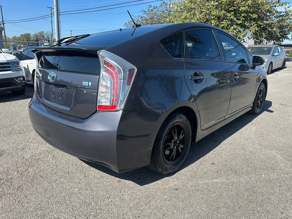 2013 Toyota Prius Image 7