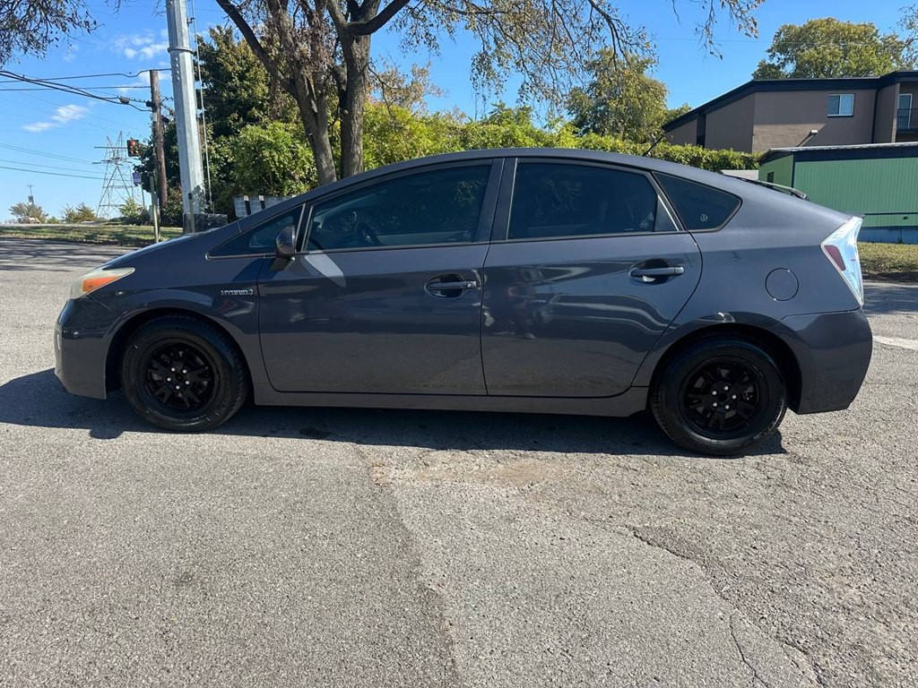 2013 Toyota Prius Image 10
