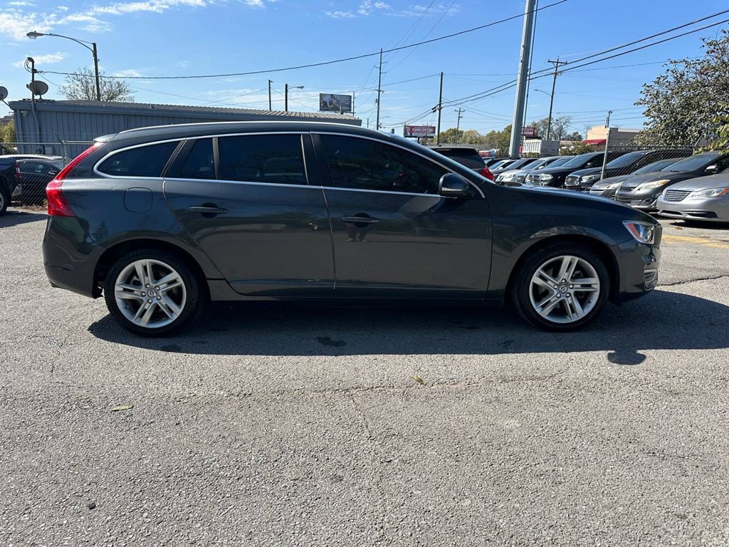 2015 Volvo V60 Image 5