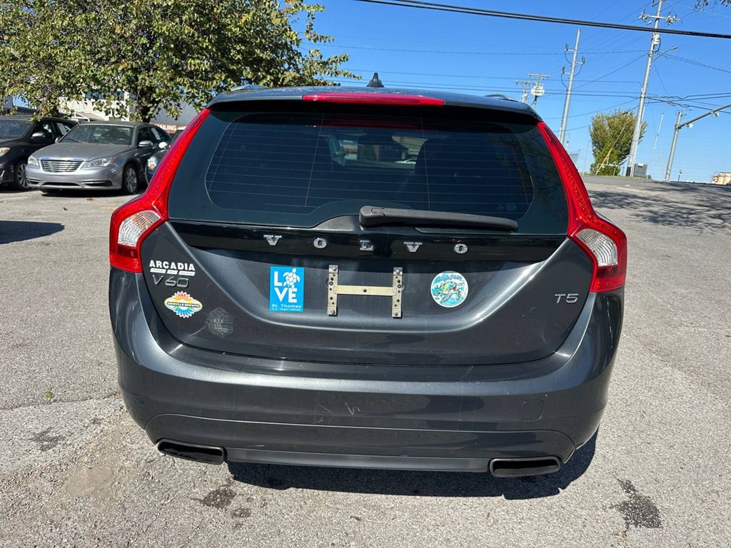 2015 Volvo V60 Image 6