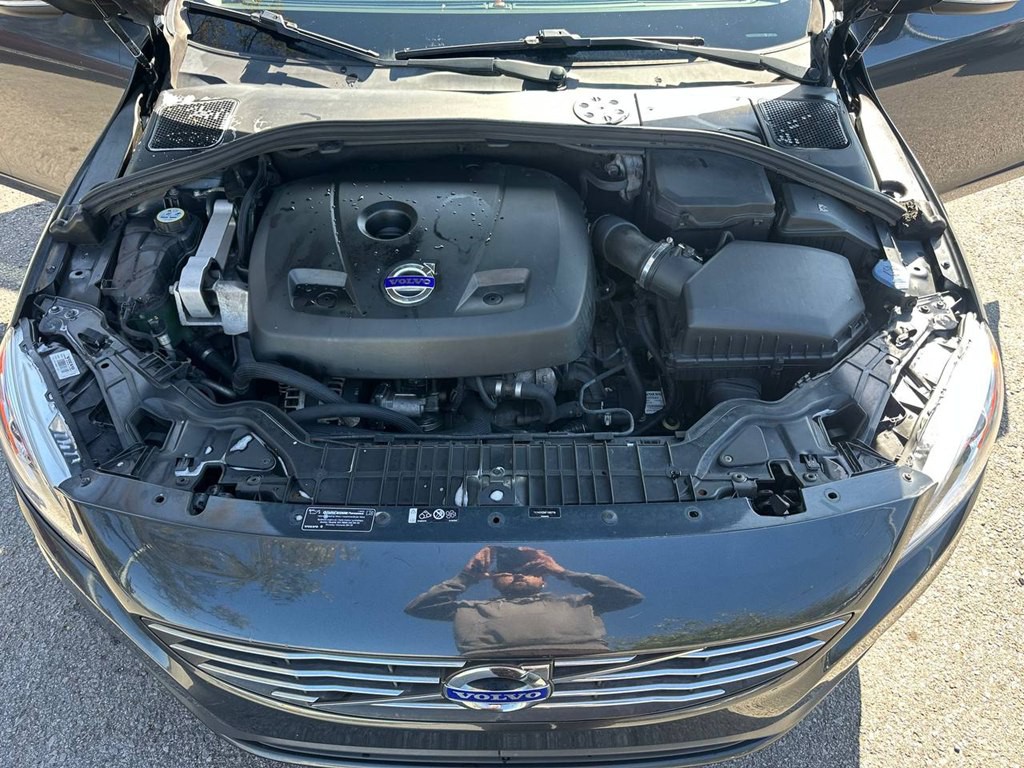 2015 Volvo V60 Image 10