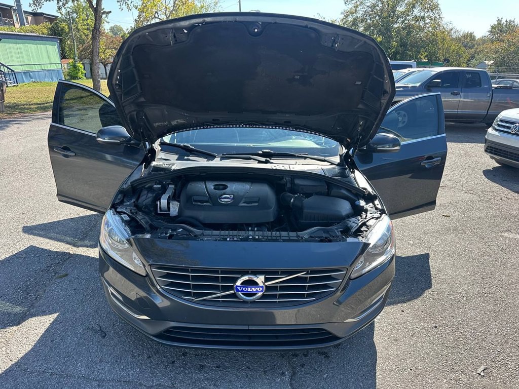 2015 Volvo V60 Image 12