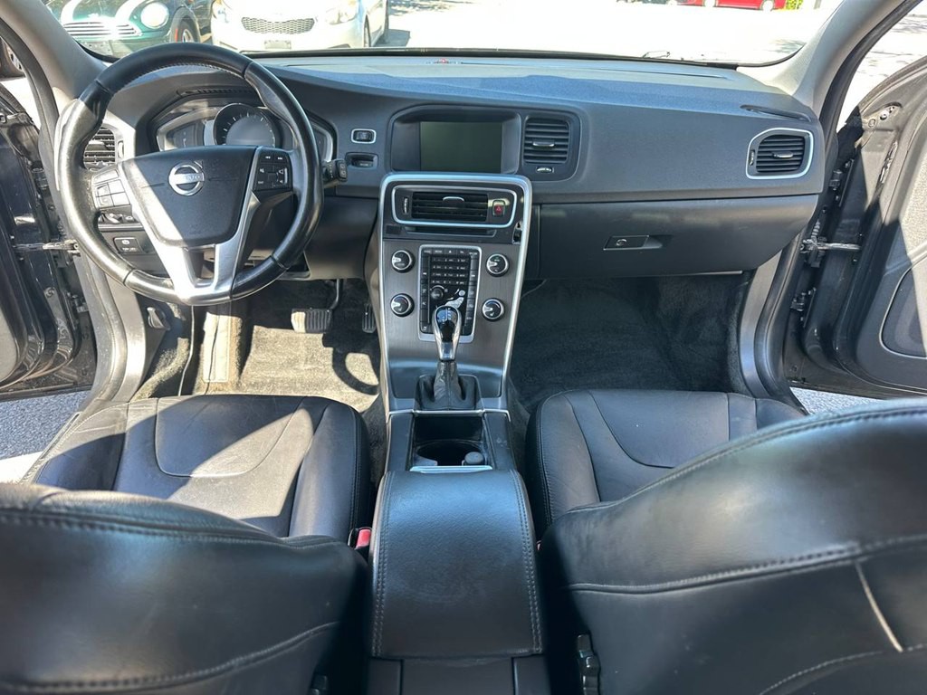 2015 Volvo V60 Image 21