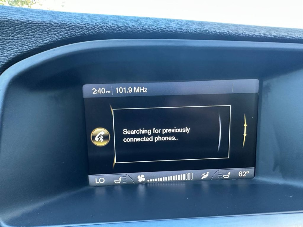 2015 Volvo V60 Image 34