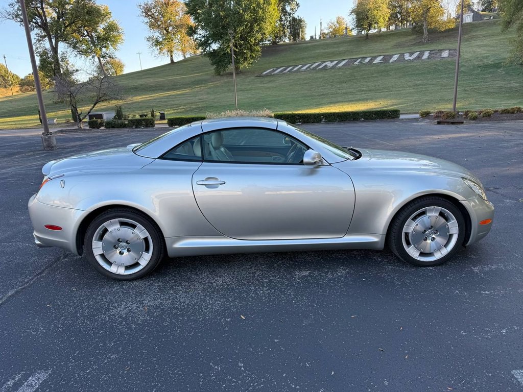 2003 Lexus SC Image 4