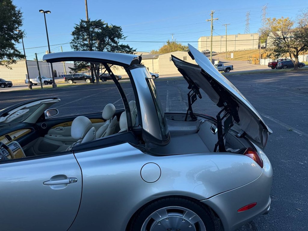2003 Lexus SC Image 12