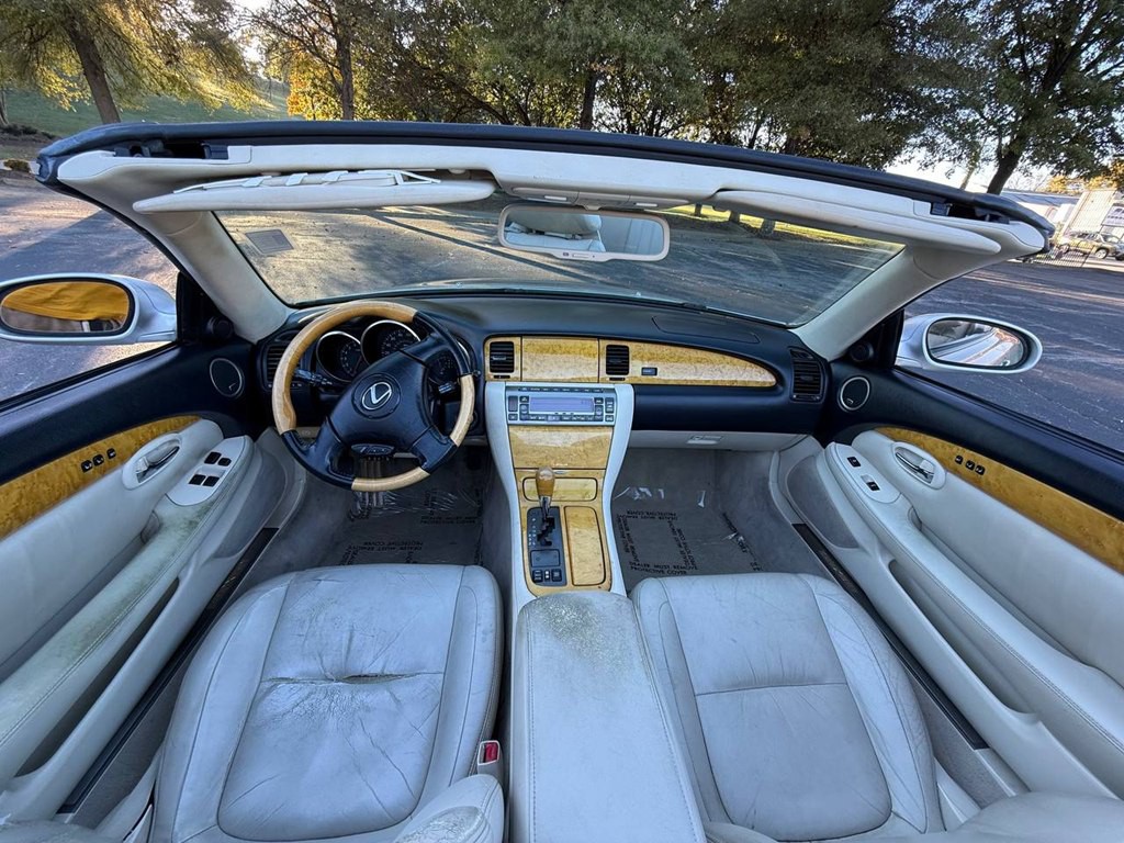2003 Lexus SC Image 24