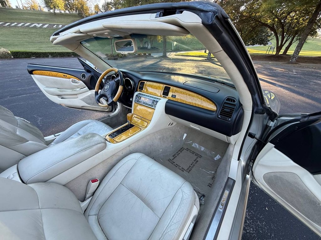 2003 Lexus SC Image 29