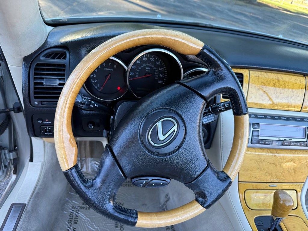 2003 Lexus SC Image 32