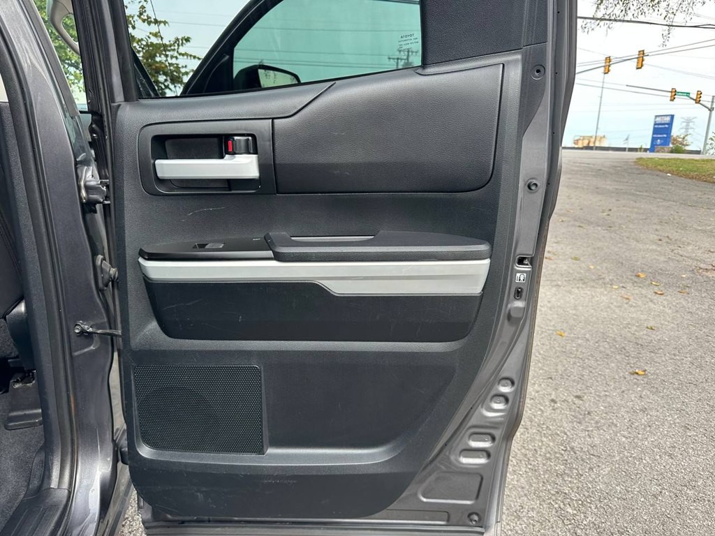 2018 Toyota Tundra Image 22