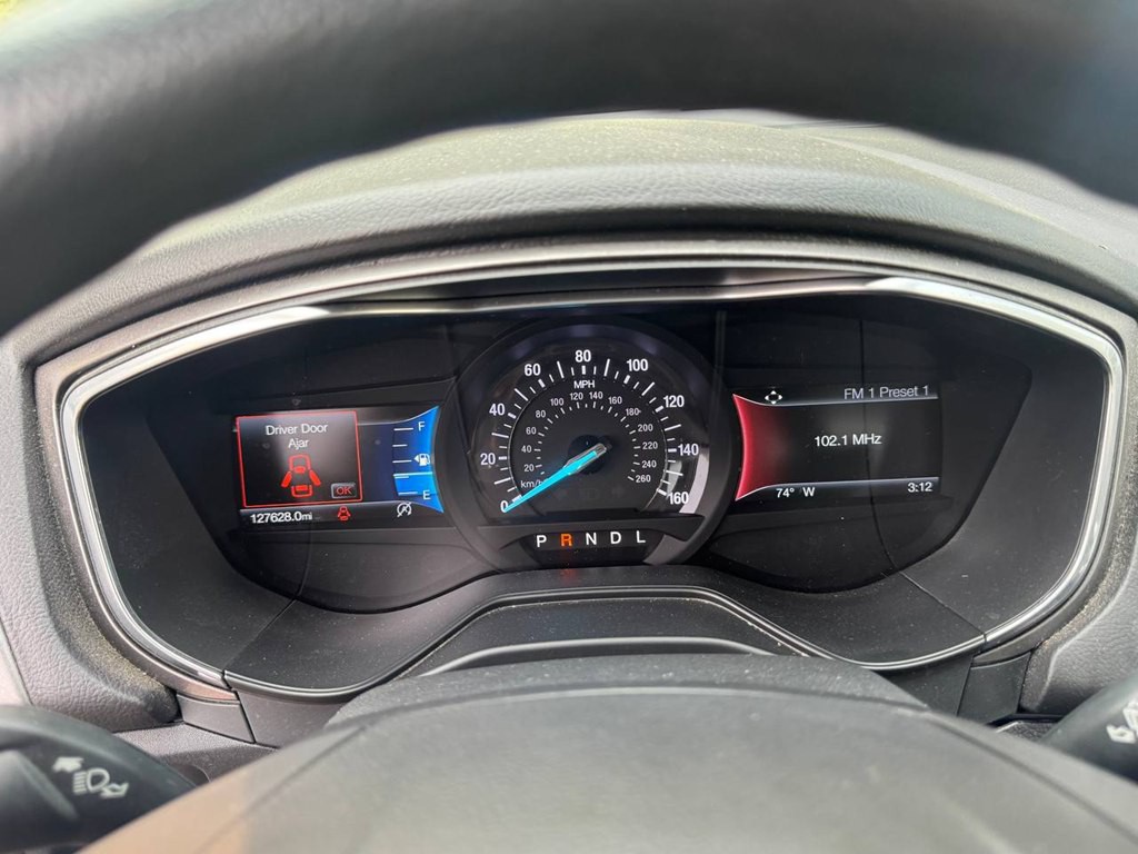 2020 Ford Fusion Image 2