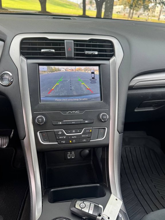 2020 Ford Fusion Image 3