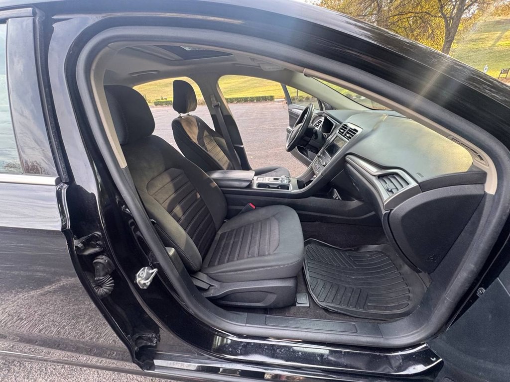 2020 Ford Fusion Image 14