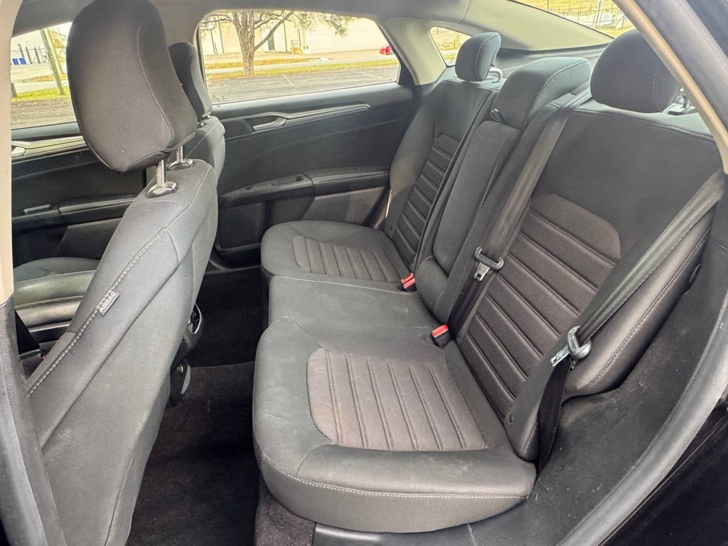 2020 Ford Fusion Image 18