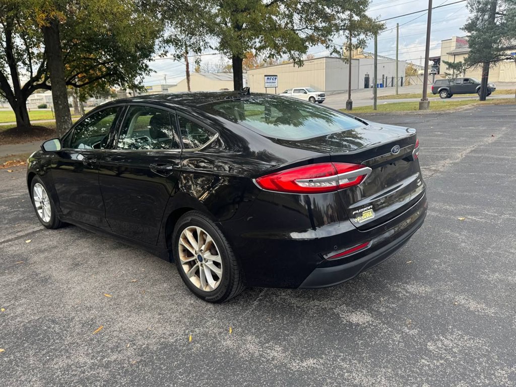 2020 Ford Fusion Image 24