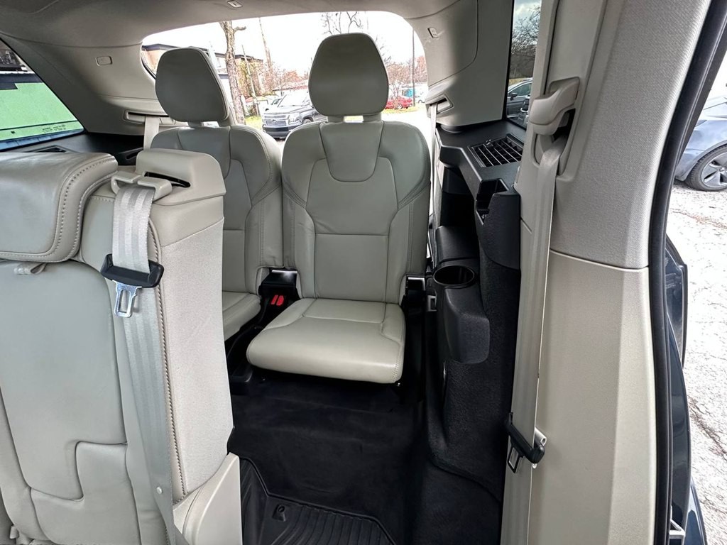 2018 Volvo XC90 Image 22