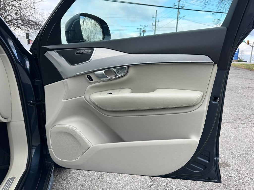 2018 Volvo XC90 Image 30