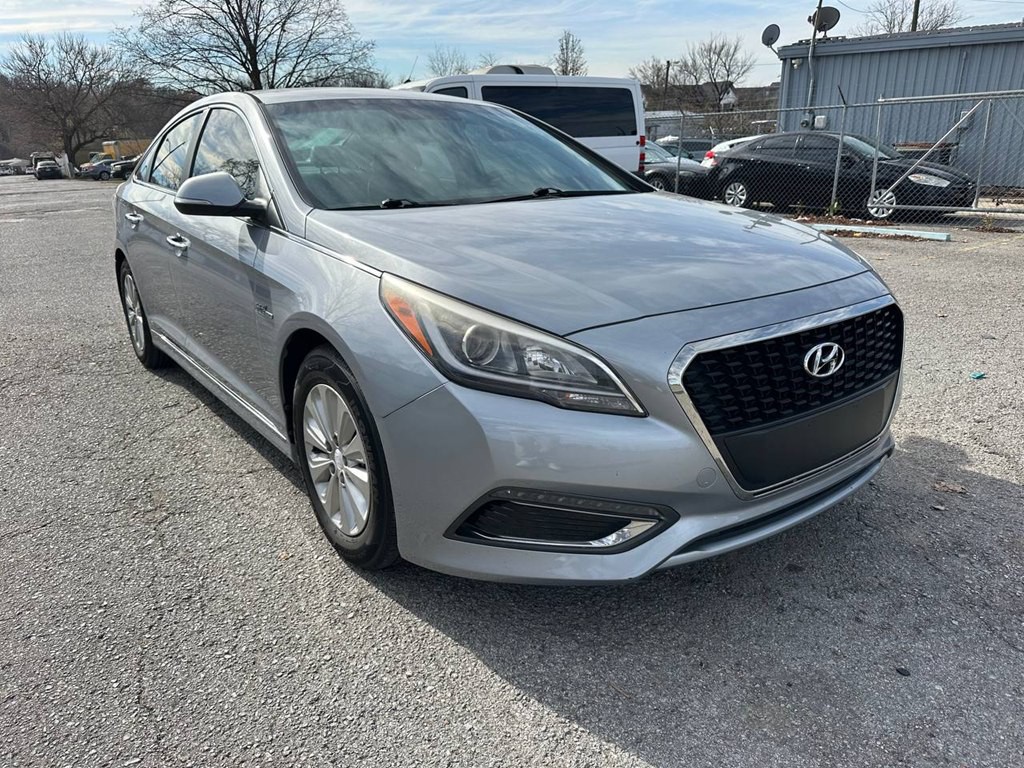 2016 Hyundai Sonata Image 3