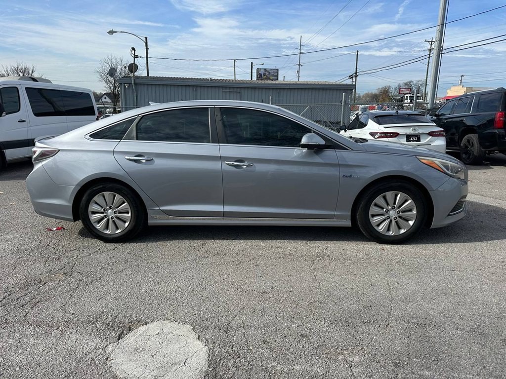 2016 Hyundai Sonata Image 5