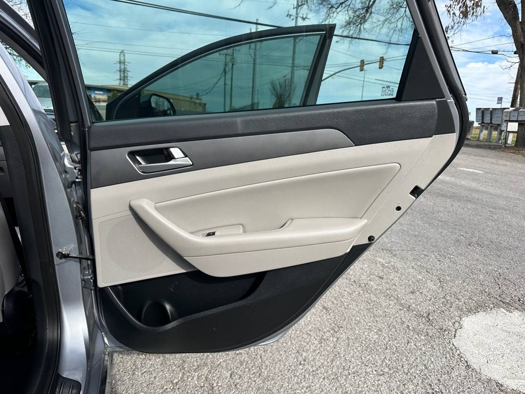 2016 Hyundai Sonata Image 22