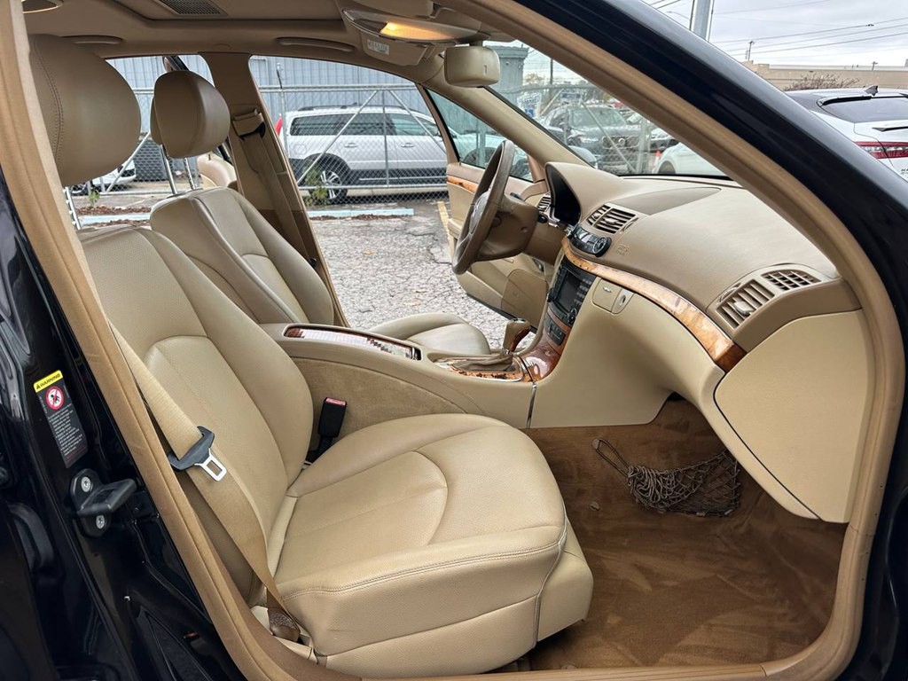 2008 Mercedes-Benz E-Class Image 23