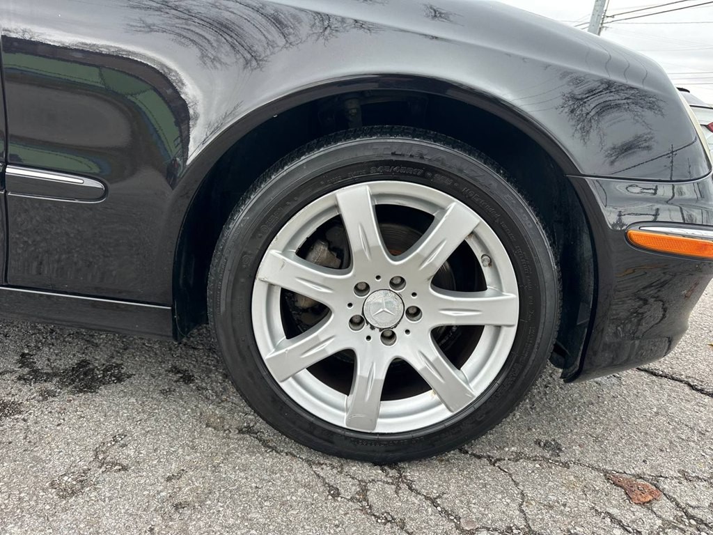 2008 Mercedes-Benz E-Class Image 25