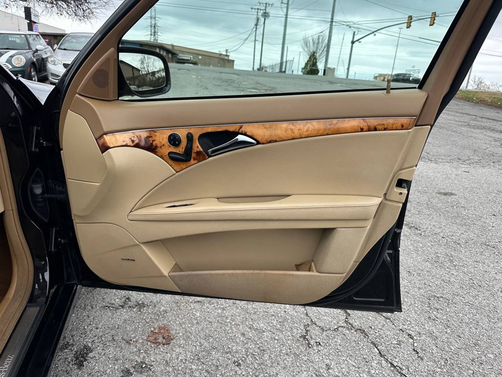 2008 Mercedes-Benz E-Class Image 26