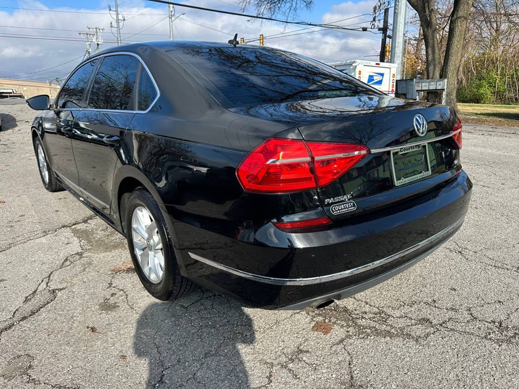 2016 Volkswagen Passat Image 8