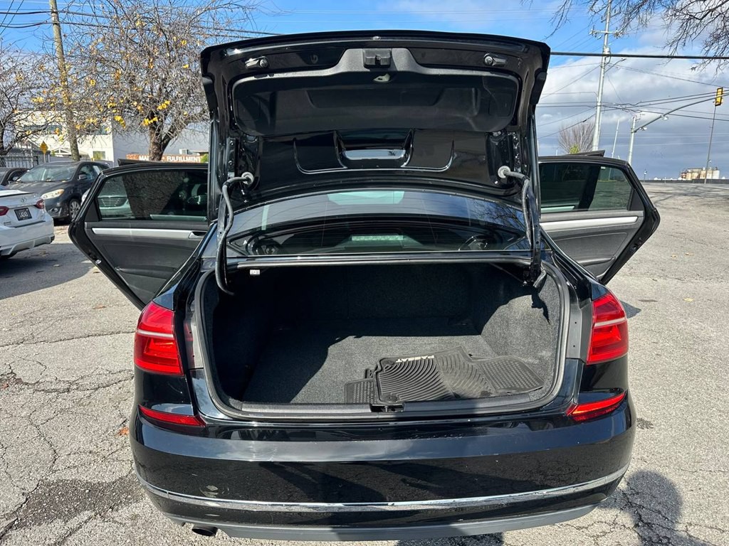 2016 Volkswagen Passat Image 15