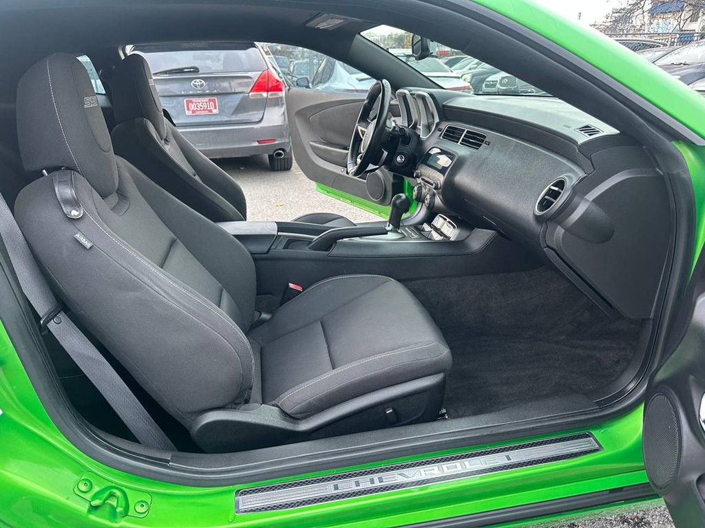 2011 Chevrolet Camaro Image 18