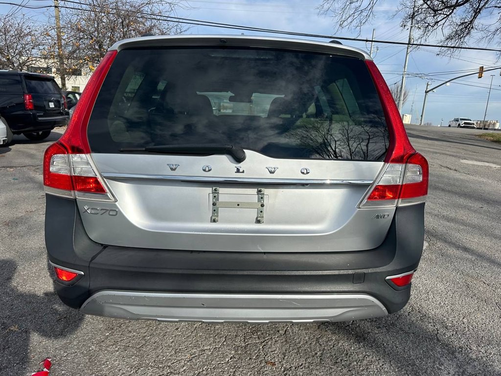 2014 Volvo XC70 Image 8