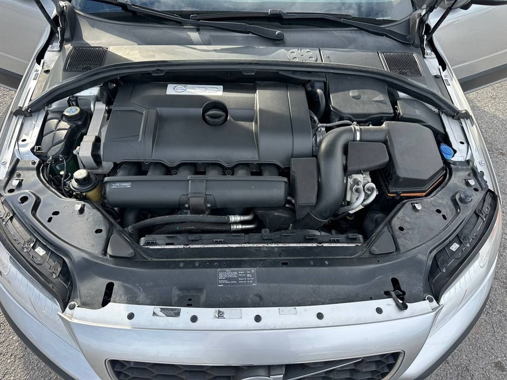 2014 Volvo XC70 Image 10